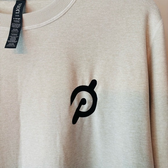 Vuori Ponto Performance Crew Sweatshirt Mens Dove Gray Peloton Logo Pullover XL - Picture 2 of 5